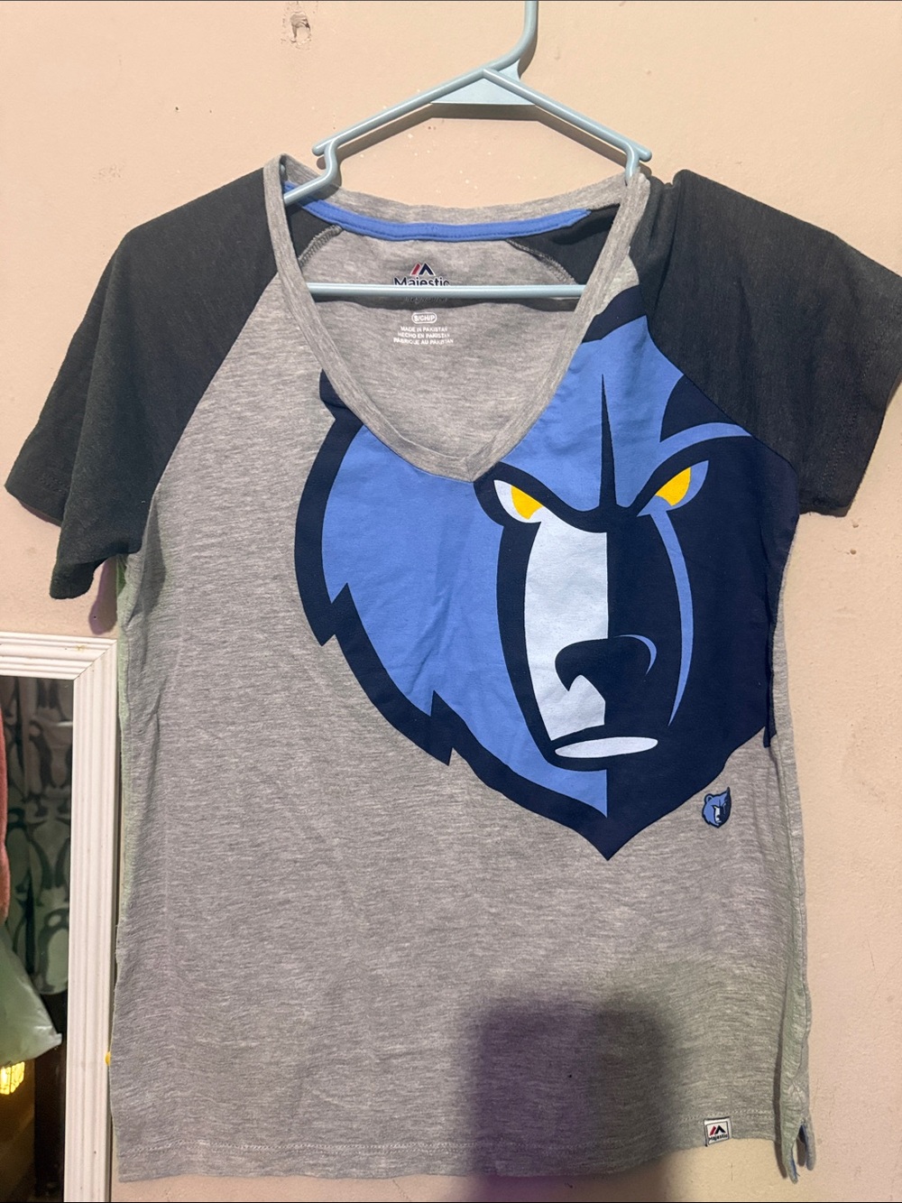 Majestic Women's Gray and Black Memphis Grizzlies Short Sleeve Tee